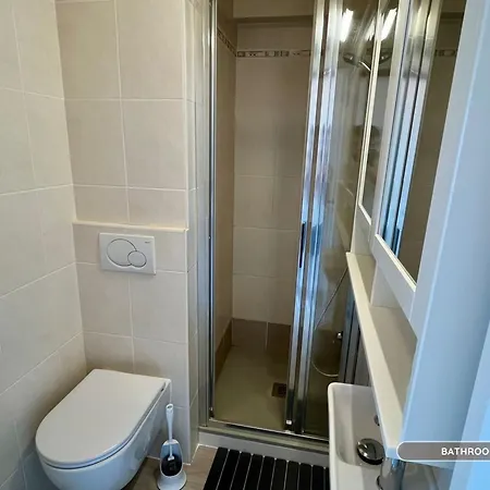 Le Sea View - Face A La Et Terrasse A Westende - Ideal Couple - 5min A Pied De La - Wifi